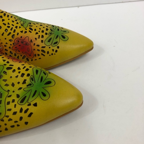 L’artiste by Spring Step Galatina yellow mules / slides. - Picture 5 of 8